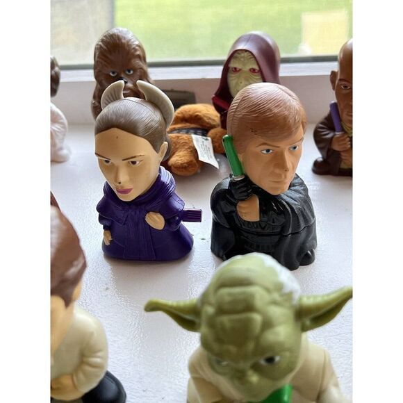 Collection Of 22 Star Wars Burger King 2005 Figures And Ships - Picture 13 of 16